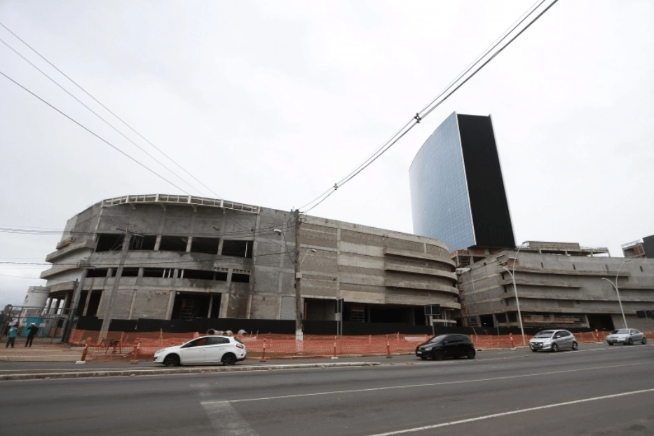 Limpeza pós-obras da loja Leroy Merlin